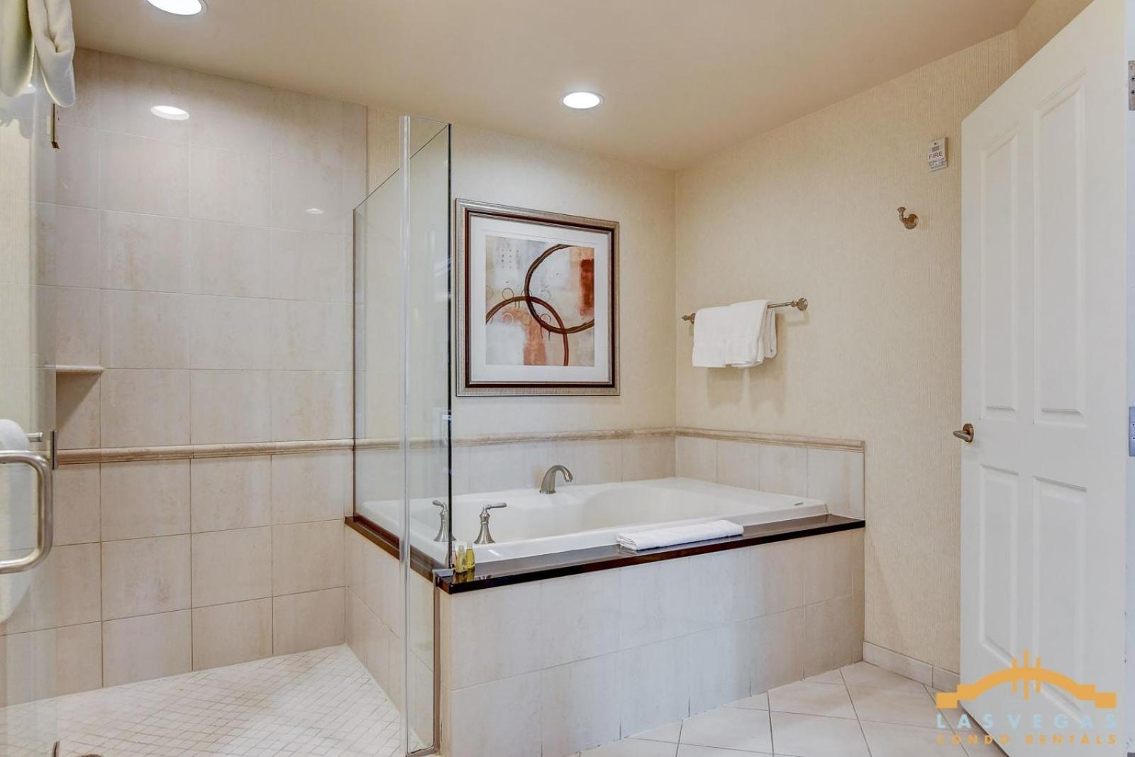 Mgm Signature-06-711 Strip View Jacuzzi Studio Λας Βέγκας Εξωτερικό φωτογραφία